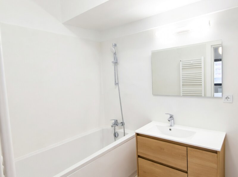 Regie, Grozavesti, 2 camere spatios, 76 mp, terasa, prima inchiriere, parcare